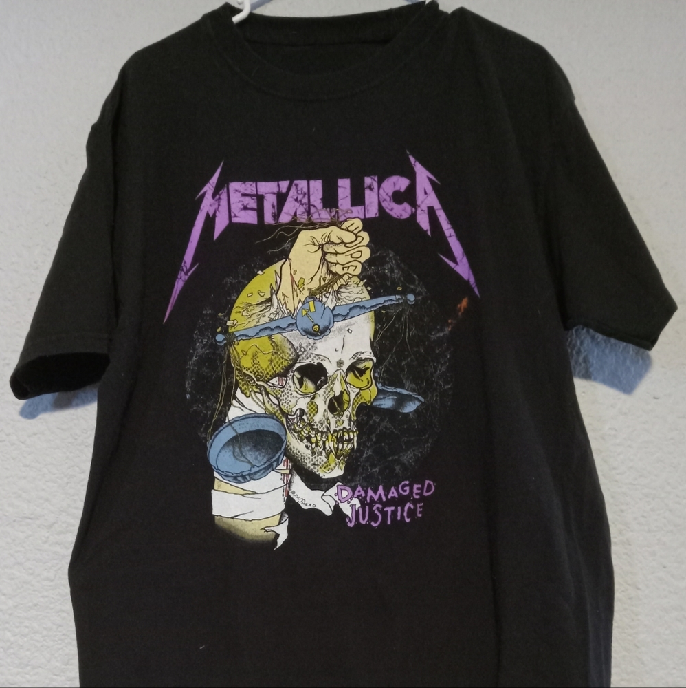 Metallica t-shirt.
